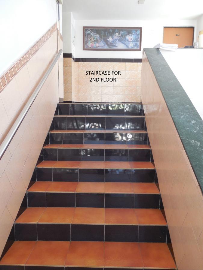 Hotel Silver Springs Ahmedabad Esterno foto